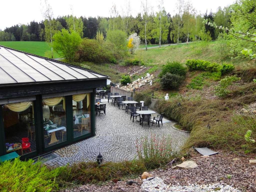 Pension Restaurant Im Grünen Tal Neualbenreuth Exterior foto